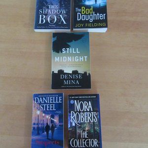 SUMMER READS women authors book lot (5) Roberts, Steel, Fielding, Rice, Mina